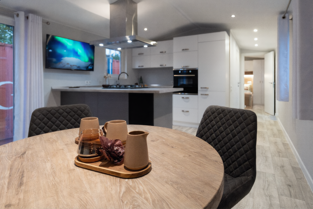 Luxus Mobilheim Liberty 11 x 4 m – Ganzjahreshaus mit Badewanne & Klima