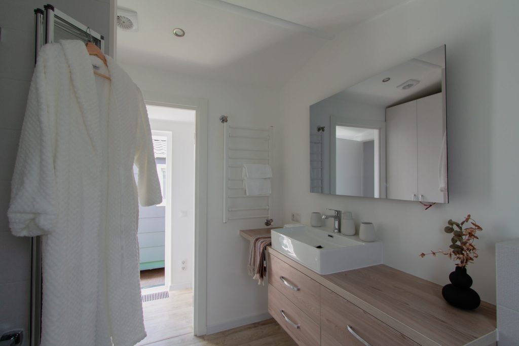 Mobilheim Noah 11×4 m – 2 Schlafzimmer, Badewanne, Buderus, VEKA, schlüsselfertig, ab Lager
